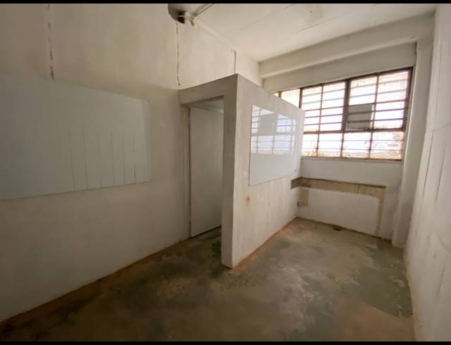 2,210M² WAREHOUSE FOR SALE IN INDUSTRIA NORTH
